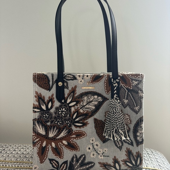 Spartina 449 Black and Brown Floral Tote - Picture 1 of 5